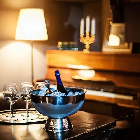Art-rustic Boutique Hotel 3*